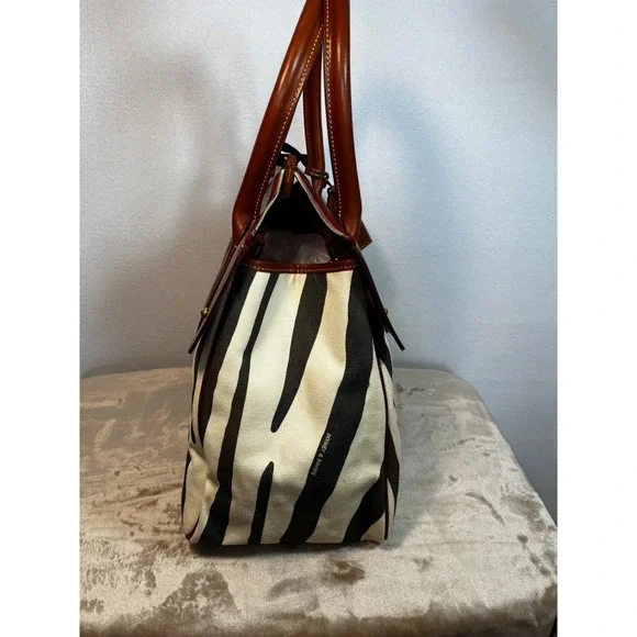 Dooney & Bourke Natural Leather Canvas XLG Wilson Travel Zebra Tote HandbagNWT - Picture 7 of 15